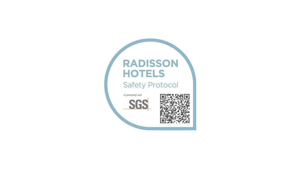 Radisson Hotel フリーホールド エクステリア 写真
