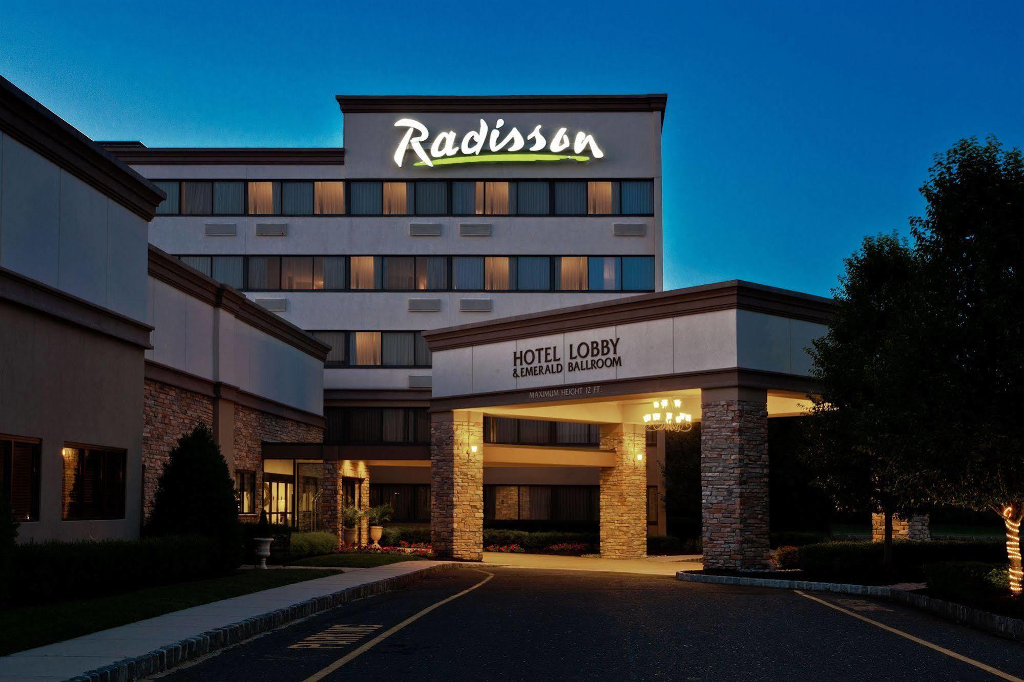 Radisson Hotel フリーホールド エクステリア 写真